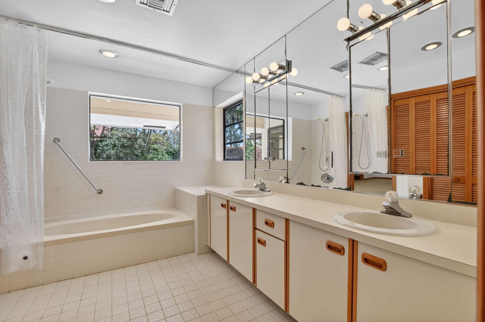 4200 NW 4th Avenue, Boca Raton, FL 33431 Photo