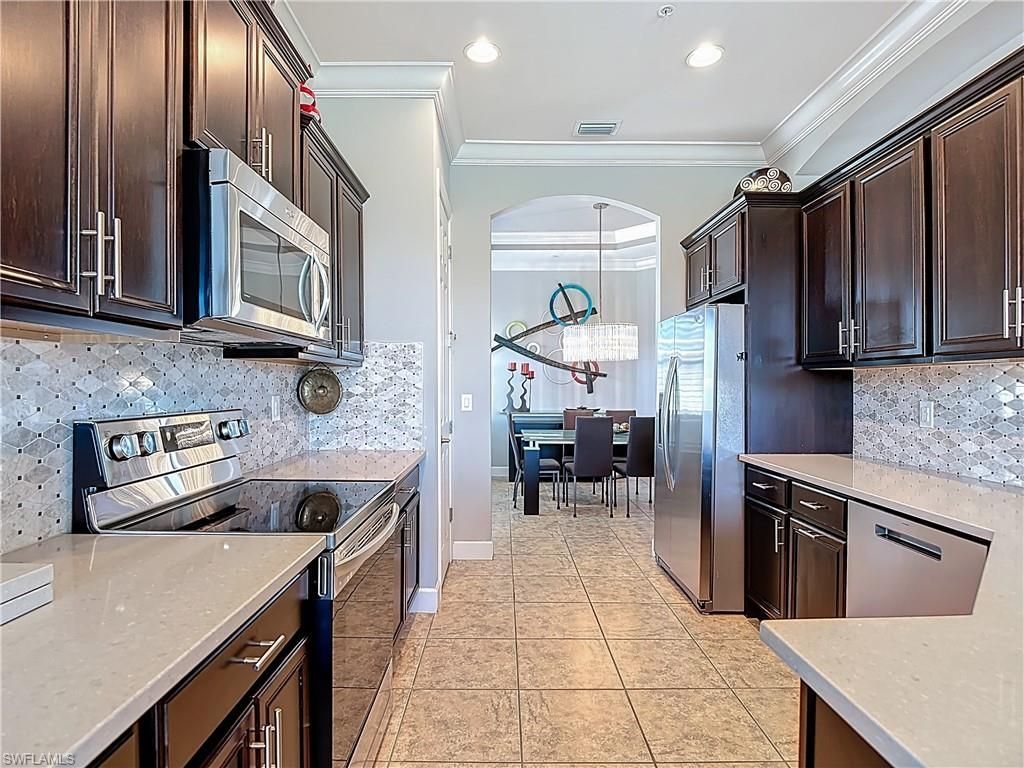 10300 Glastonbury Cir, Unit 202, Fort Myers, FL 33913 Photo