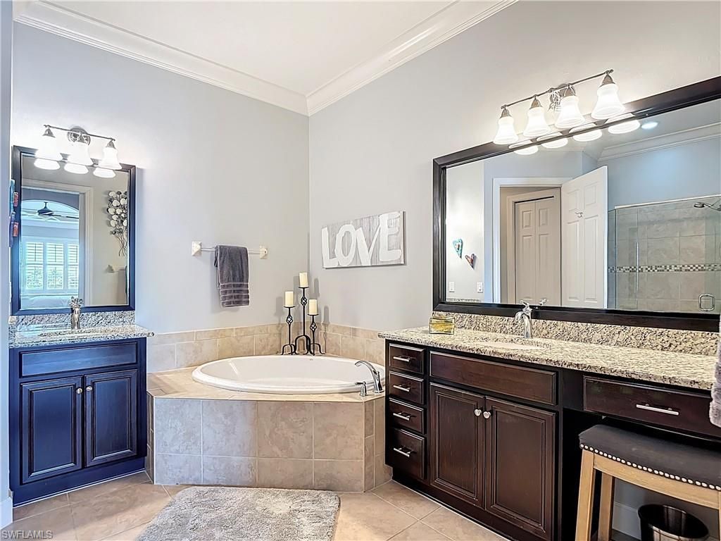 10300 Glastonbury Cir, Unit 202, Fort Myers, FL 33913 Photo