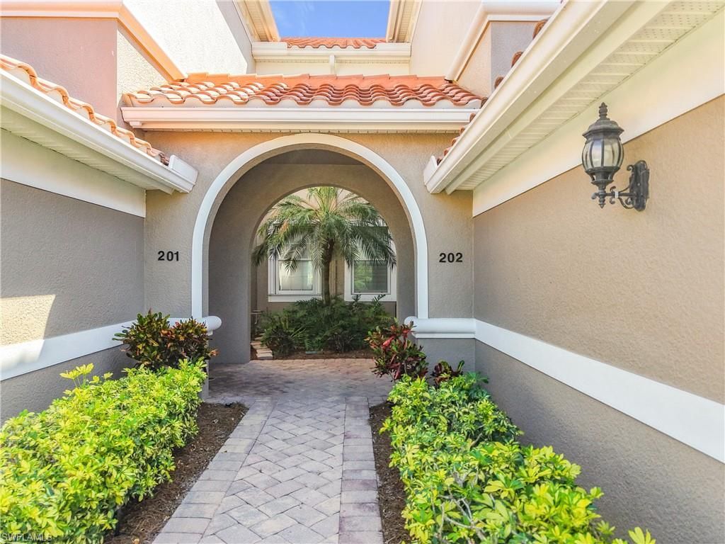 10300 Glastonbury Cir, Unit 202, Fort Myers, FL 33913 Photo