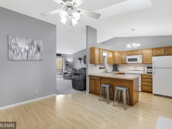 2377 Grenadier Avenue N, Oakdale, MN 55128