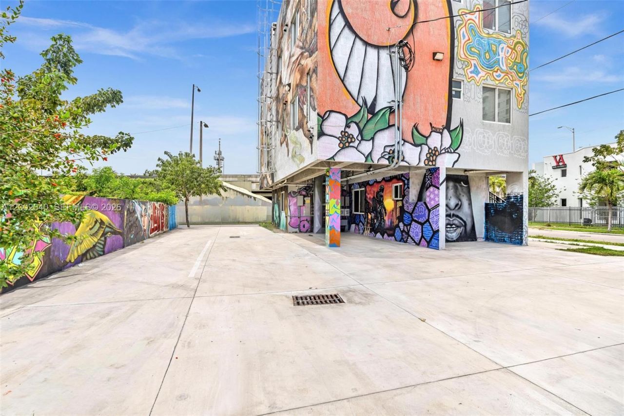 584 NW 35th St, Unit 2, Miami, FL 33127 Photo