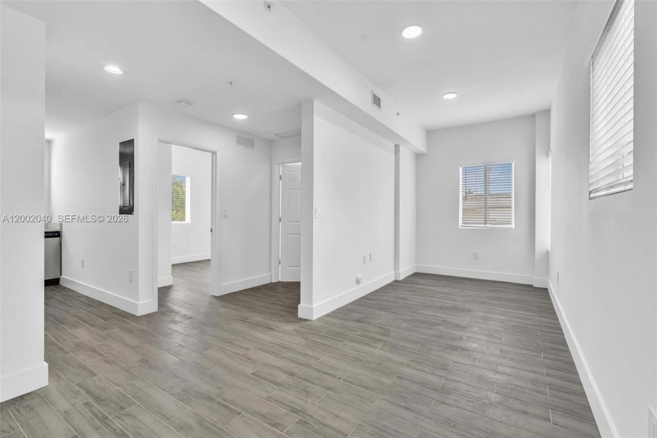 584 NW 35th St, Unit 2, Miami, FL 33127 Photo