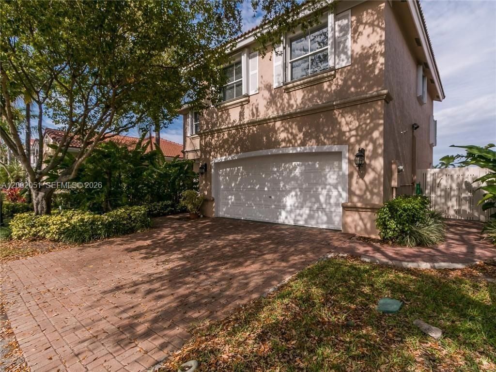 1590 Seagrape Way, Hollywood, FL 33019 Photo