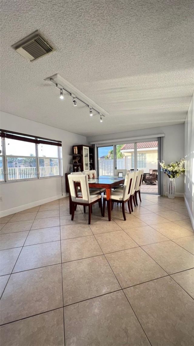 1590 Seagrape Way, Hollywood, FL 33019 Photo