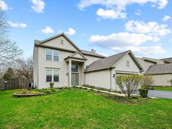 9 Lilac Court , Bolingbrook, IL 60490