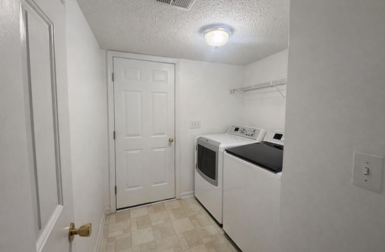 138 Adthan Circle Photo 16