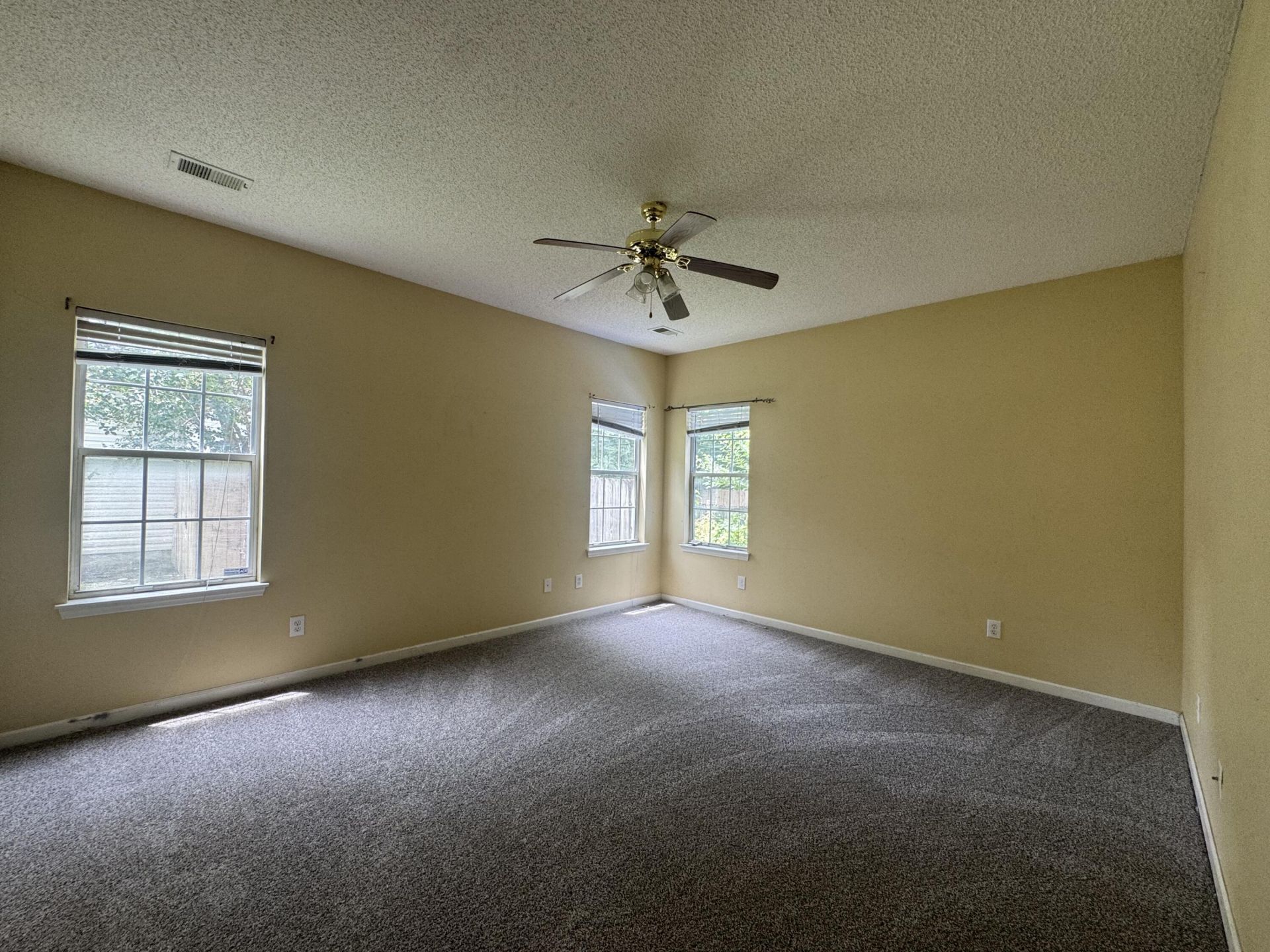 138 Adthan Circle Photo 7