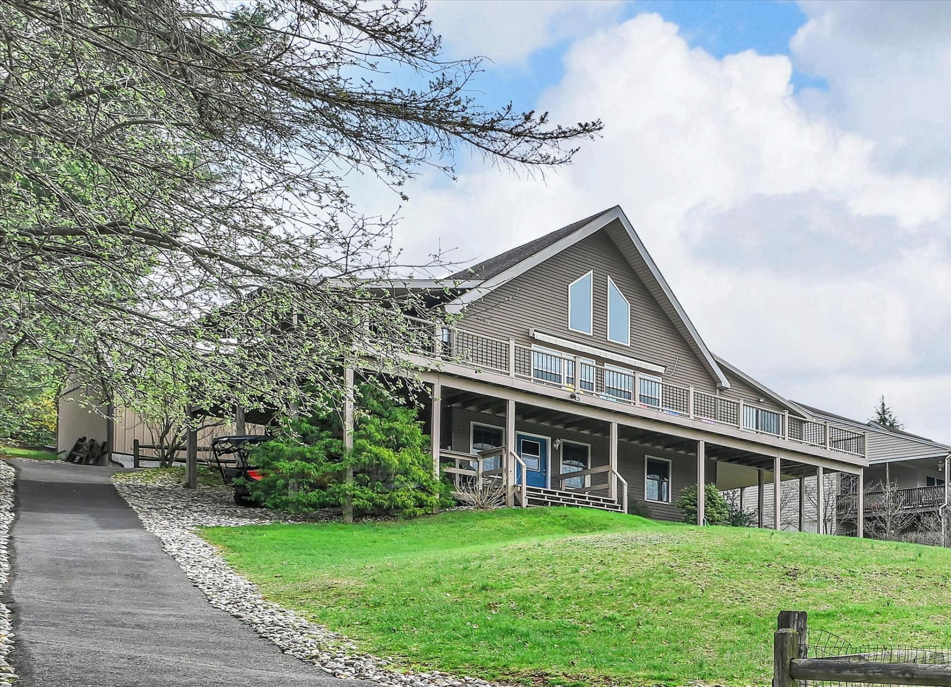 464 Wynonah Drive , Auburn, PA 17922 Main Photo