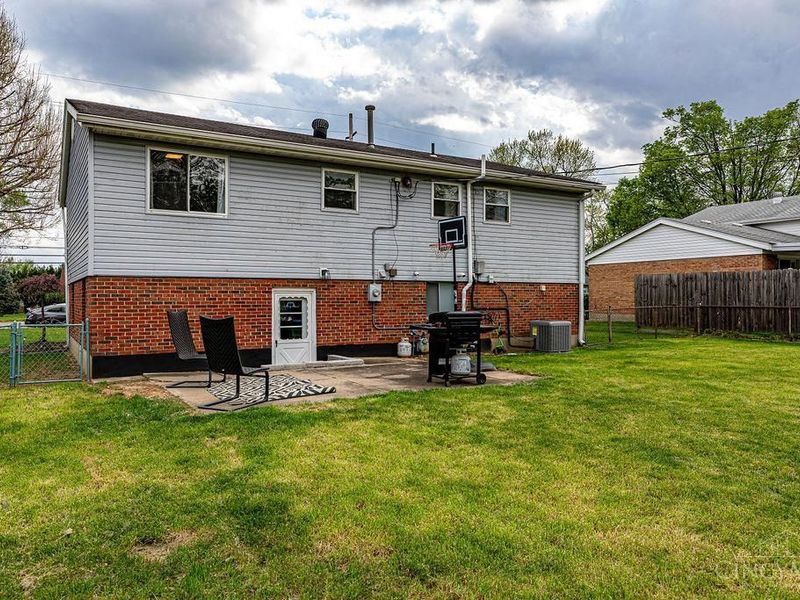 422 W Chestnut, Oxford, OH 45056 Photo 6