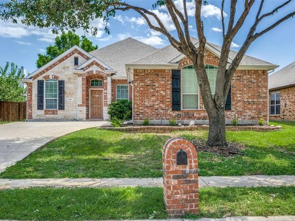 303 Ravenna Road, Lake Dallas, TX 75065