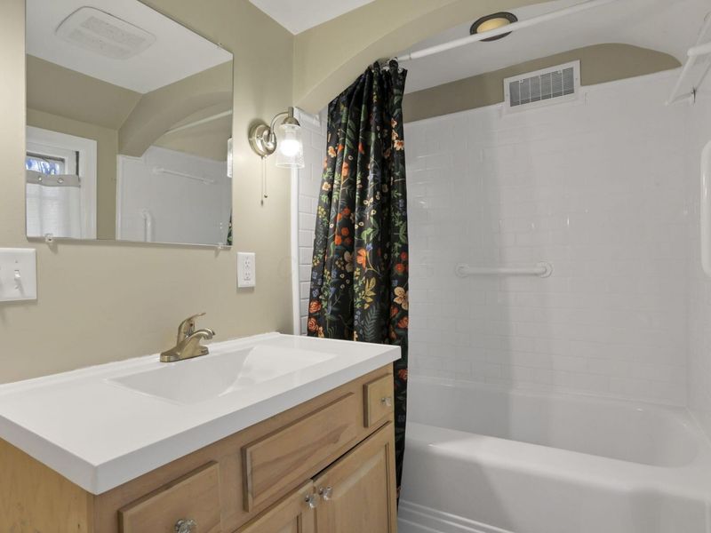 1105 E Chestnut Street, Mount Vernon, OH 43050 Photo 27