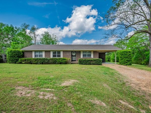 81 Wells, Courtland, MS 38620