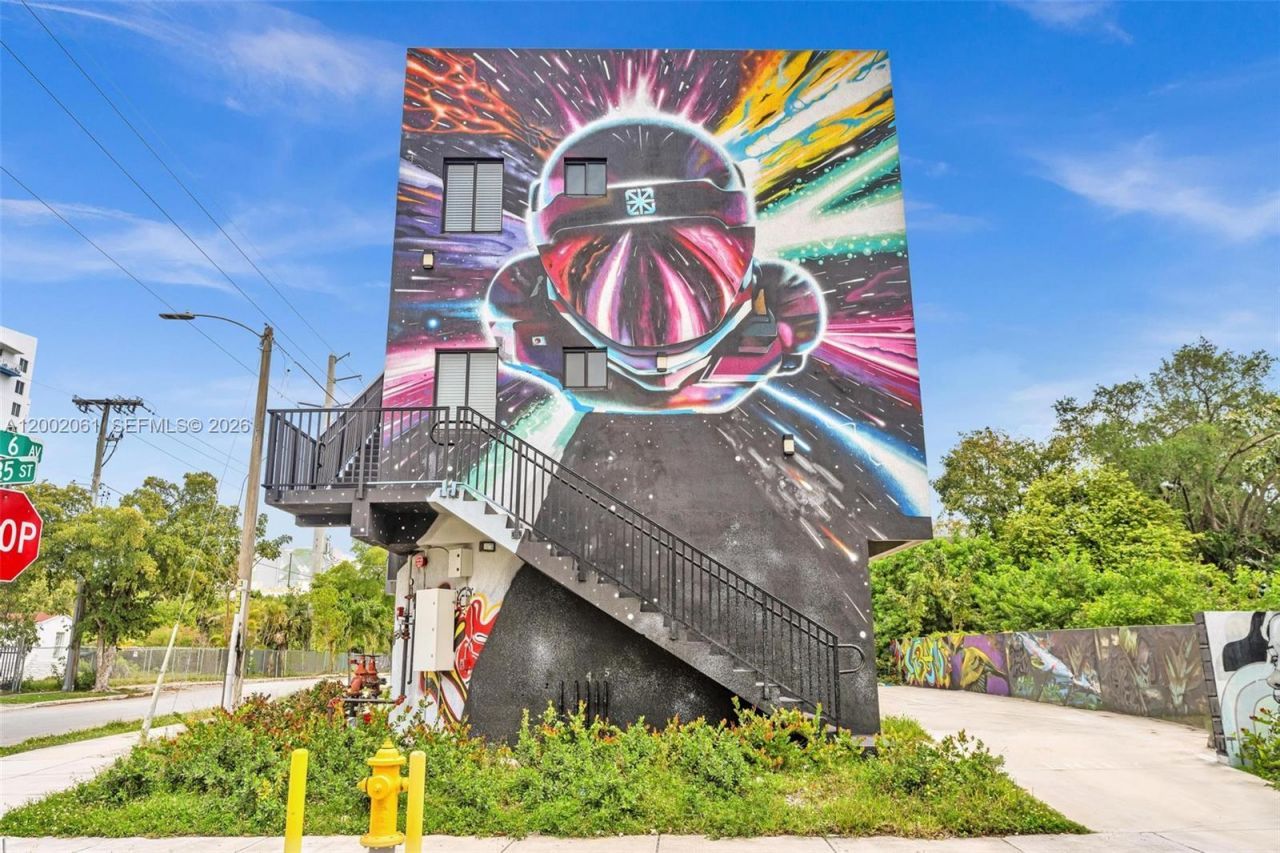 584 NW 35th St, Unit 3, Miami, FL 33127 Photo