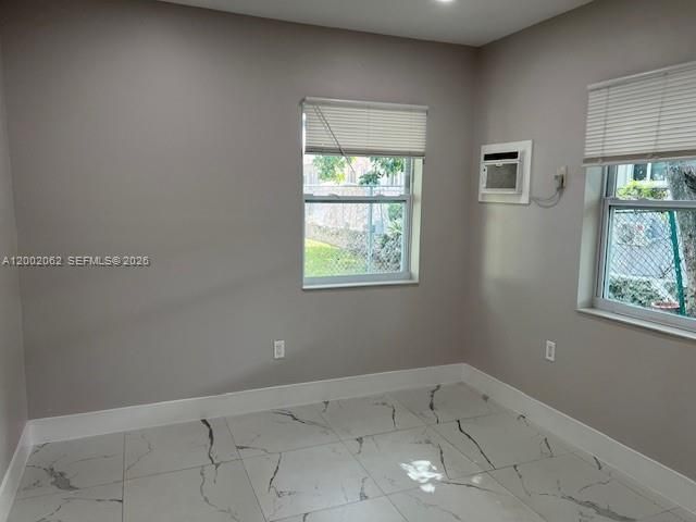922 NW 2nd St, Unit 4, Miami, FL 33128 Photo