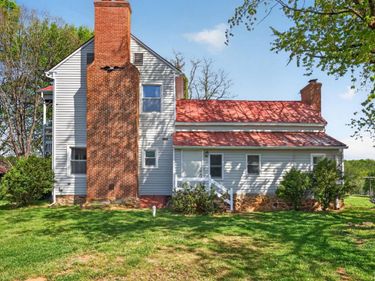 1086 Meadow Drive, Appomattox, VA 24522