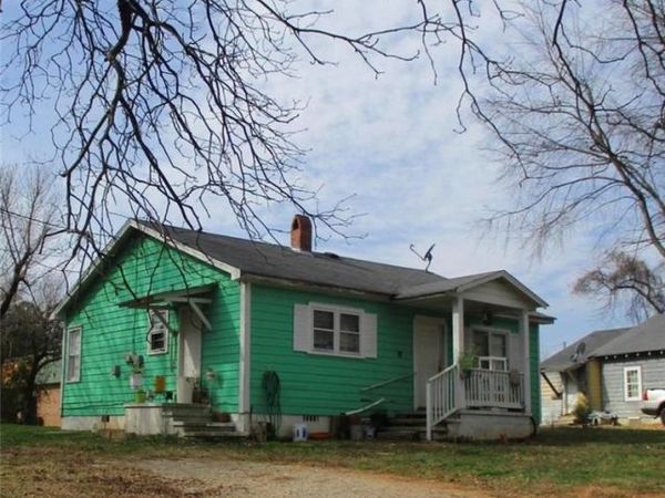 7 Jones , Gainesville, GA 30501