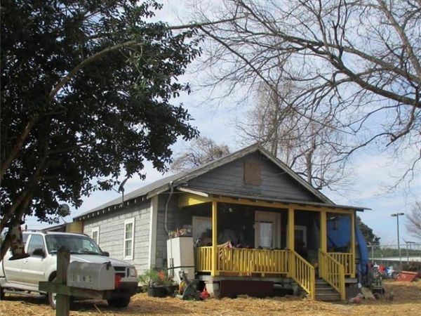 10 Jones , Gainesville, GA 30501