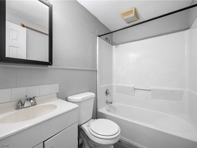 1627 E 33rd Street, Lorain, OH 44055 Photo 13