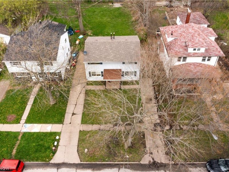1627 E 33rd Street, Lorain, OH 44055 Photo 2