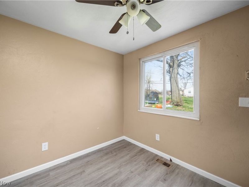 1627 E 33rd Street, Lorain, OH 44055 Photo 24