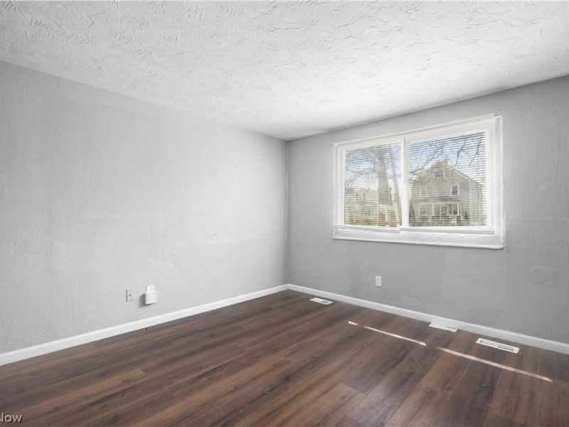 1627 E 33rd Street, Lorain, OH 44055 Photo 6