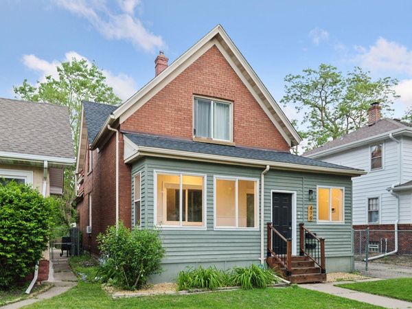 479 Michigan Street , Saint Paul, MN 55102