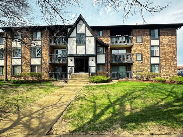 13635 Lamon Avenue , Unit A17, Crestwood, IL 60418