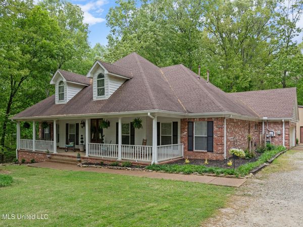 6070 Timber Oaks Drive, Olive Branch, MS 38654