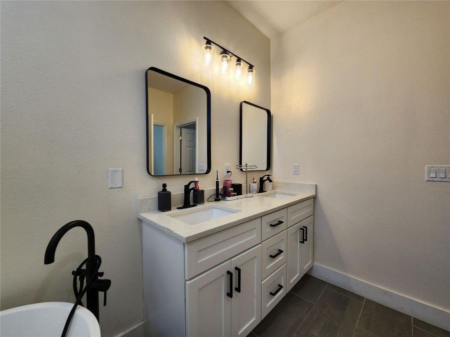 Property Image 64