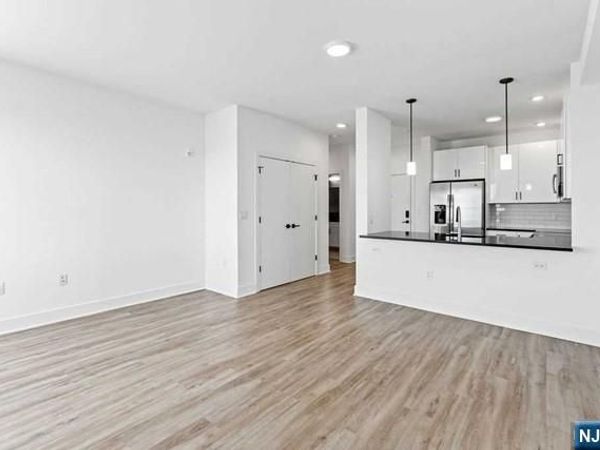 520 Cliff Street 501, FAIRVIEW, NJ 07022