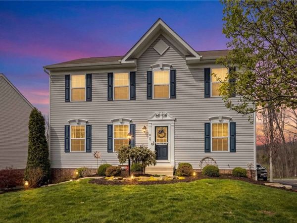 327 Everest Circle, Houston, PA 15342