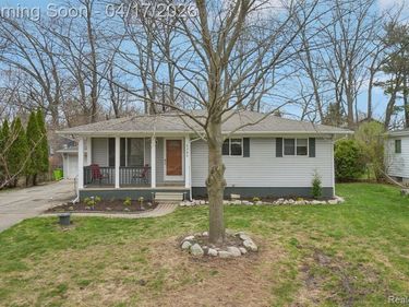 2385 Keith Road, West Bloomfield Twp, MI 48324
