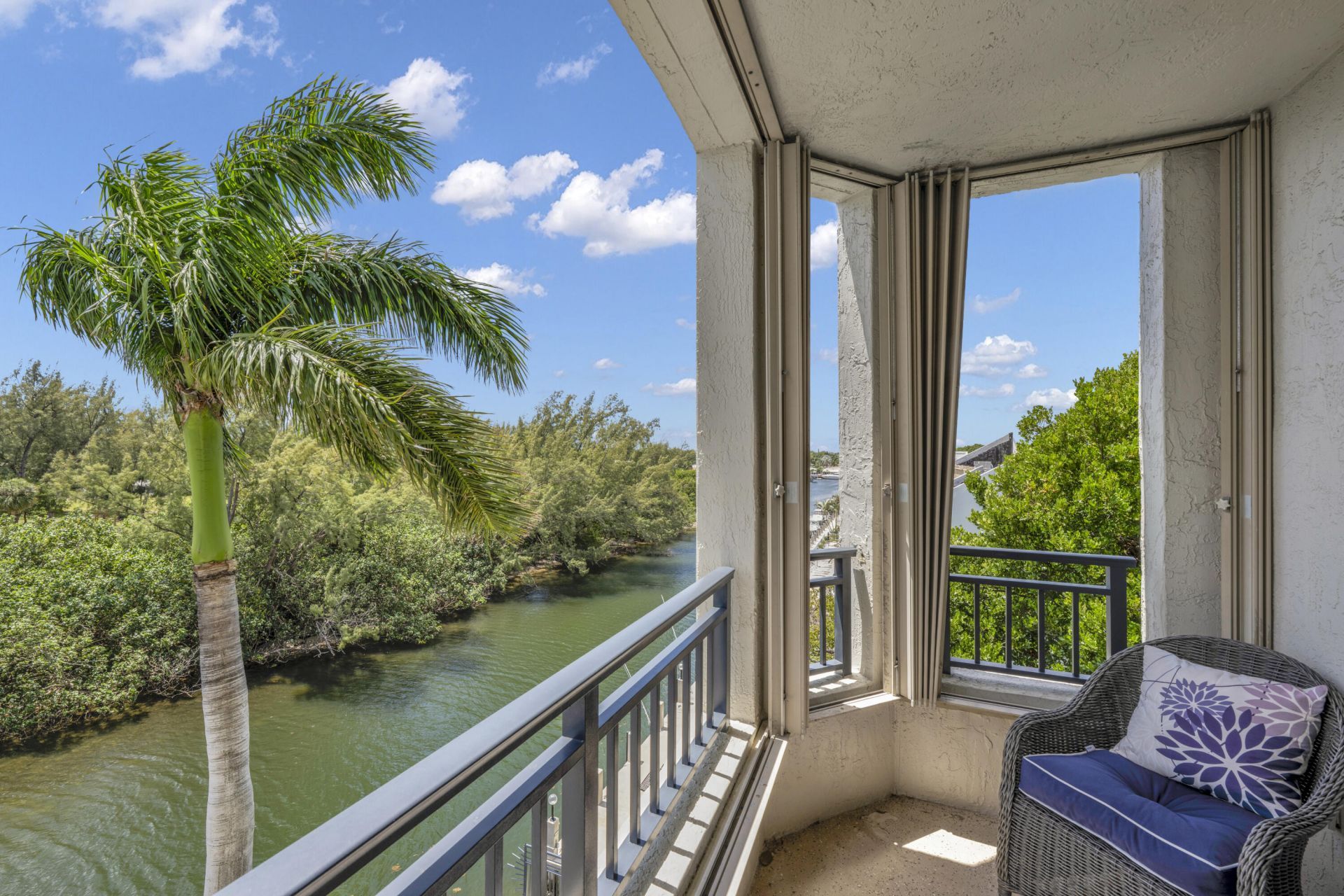 2880 NE 14th St Causeway, Unit 413, Pompano Beach, FL 33062 Photo