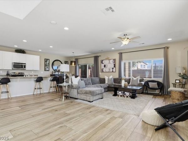 7656 Albright Peak Drive , Las Vegas, NV 89166