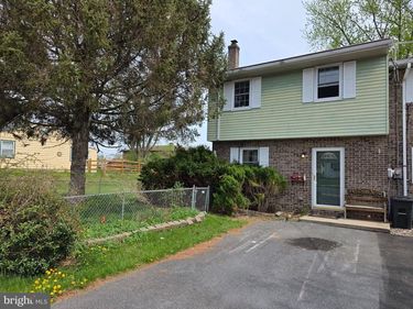 711 CHESTNUT STREET, SHOEMAKERSVILLE, PA 19555