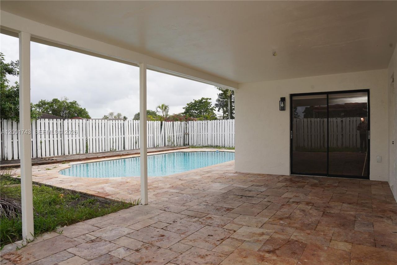 4290 NW 120th Way, Sunrise, FL 33323 Photo