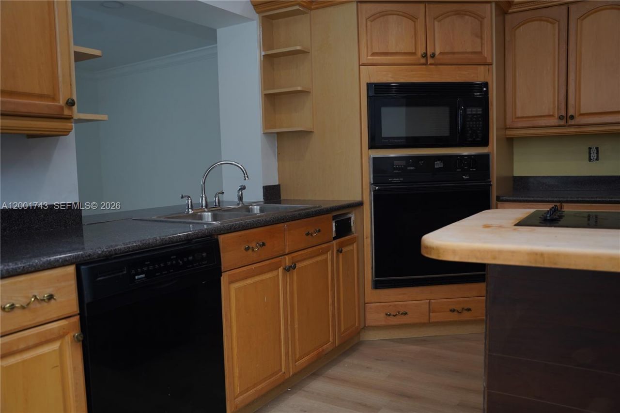 4290 NW 120th Way, Sunrise, FL 33323 Photo