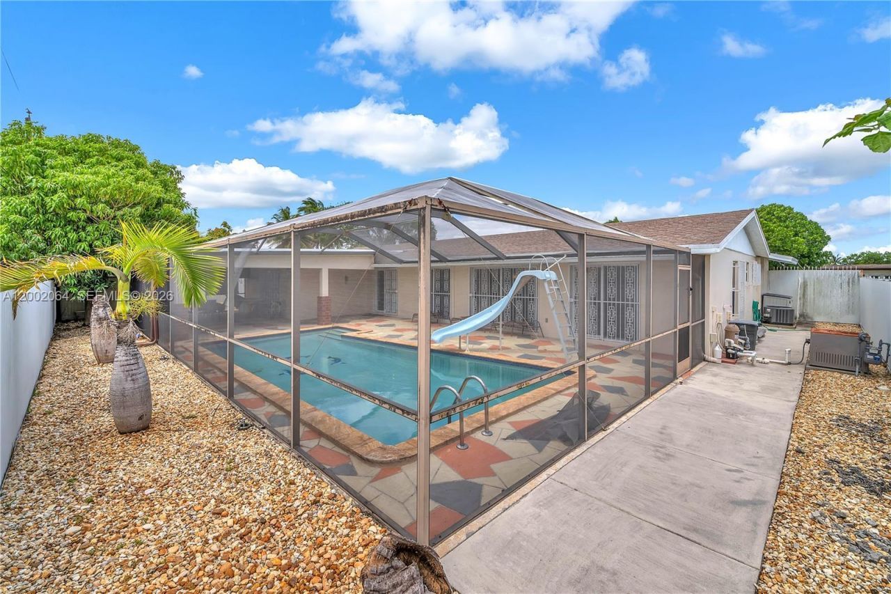 12310 SW 39th Terrace, Miami, FL 33175 Photo