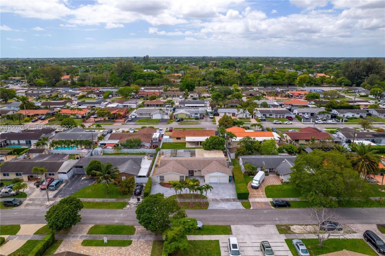 12310 SW 39th Terrace, Miami, FL 33175 Photo
