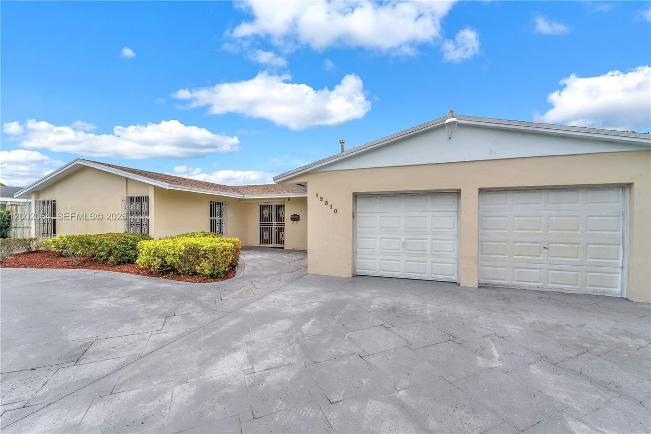 12310 SW 39th Terrace, Miami, FL 33175 Photo