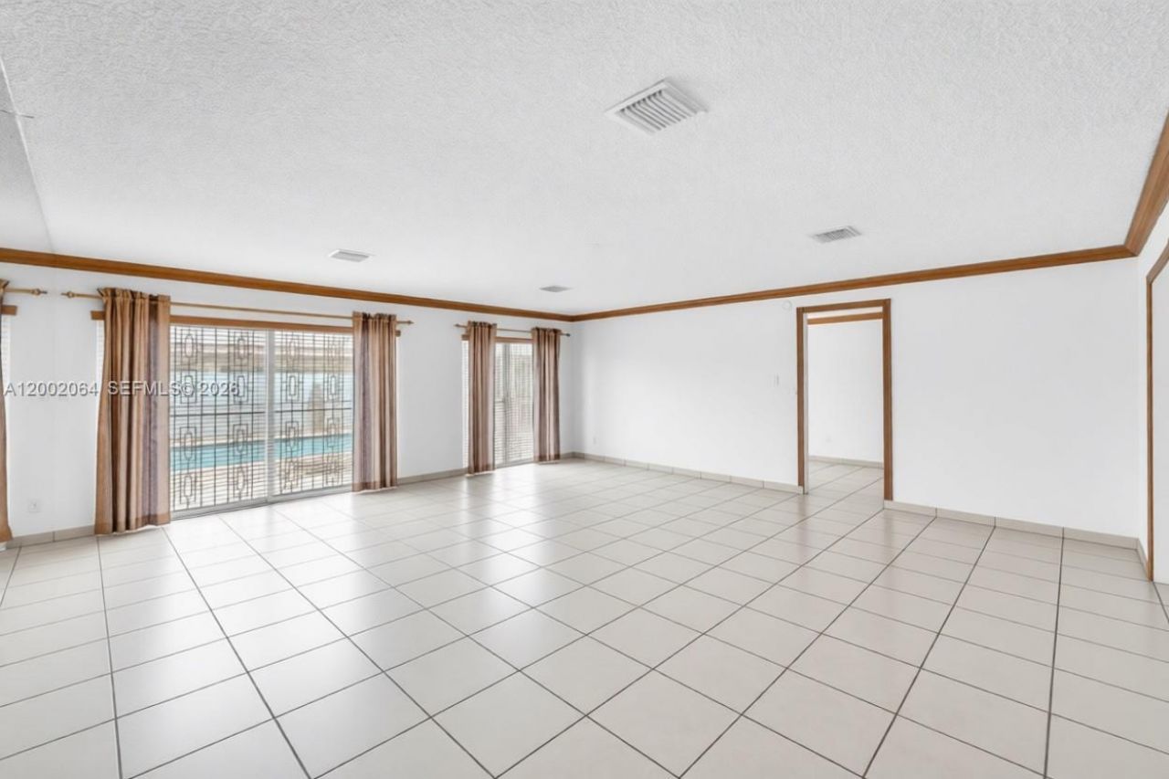 12310 SW 39th Terrace, Miami, FL 33175 Photo