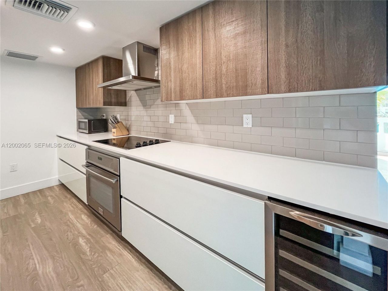 1025 92nd St, Unit 401, Bay Harbor Islands, FL 33154 Photo