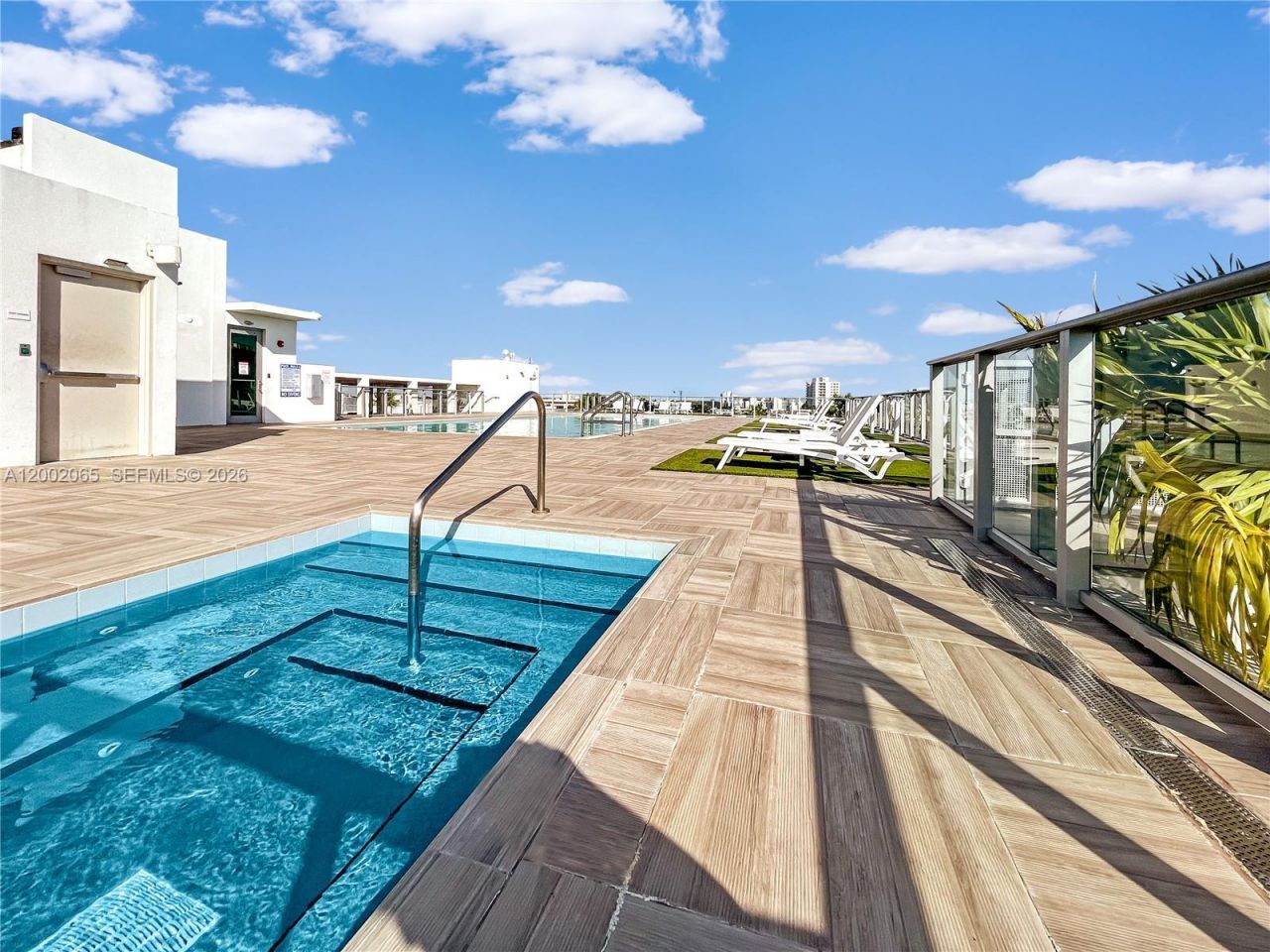 1025 92nd St, Unit 401, Bay Harbor Islands, FL 33154 Photo