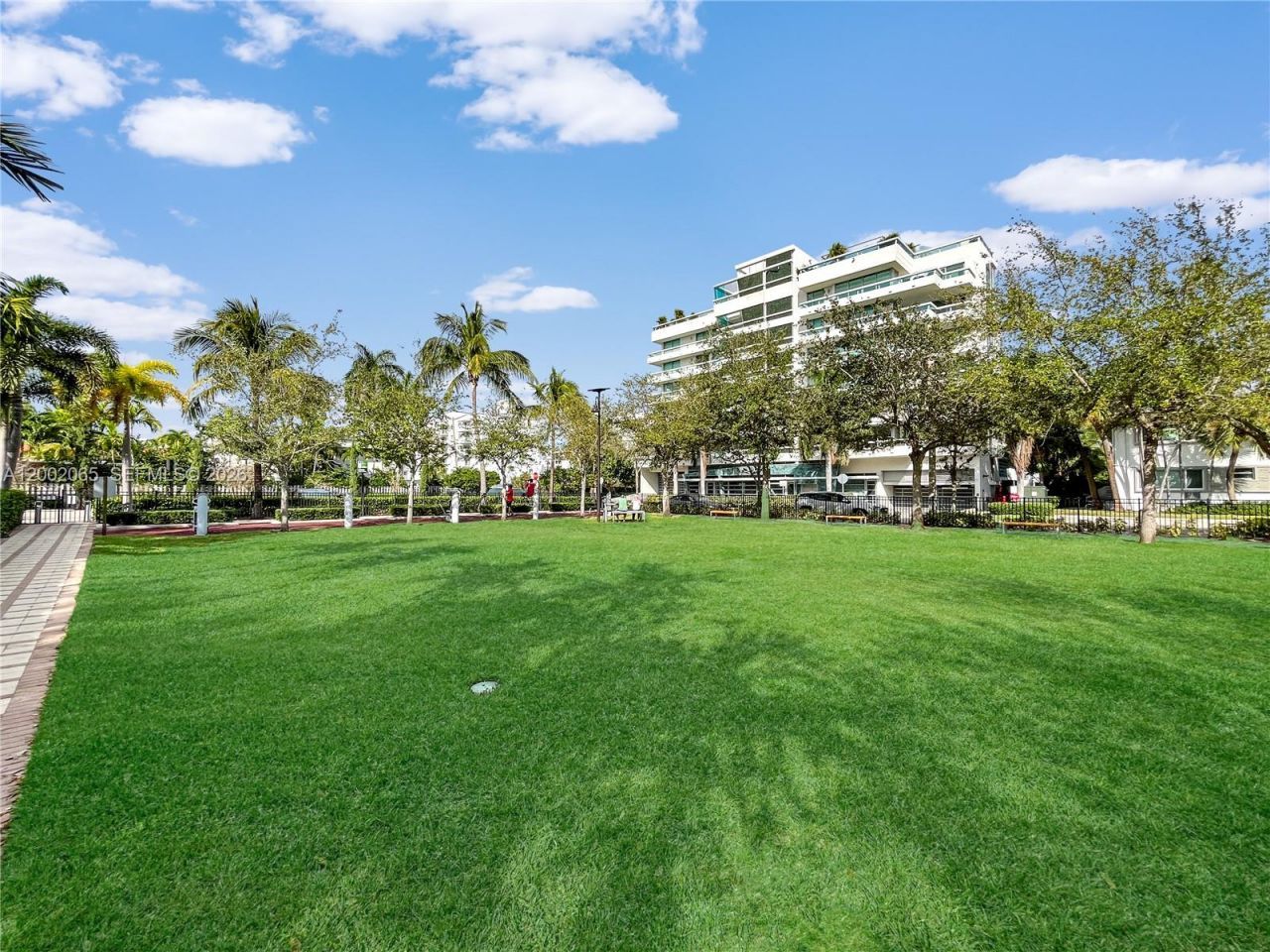 1025 92nd St, Unit 401, Bay Harbor Islands, FL 33154 Photo