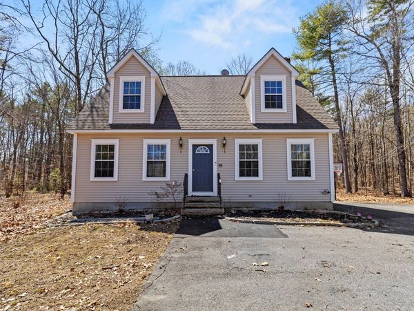 516 Falmouth Road , Windham, ME 04062