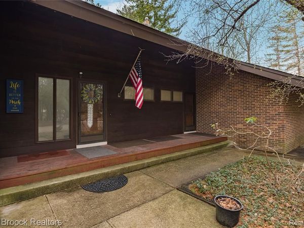 32674 Bingham Lane, Bingham Farms Vlg, MI 48025