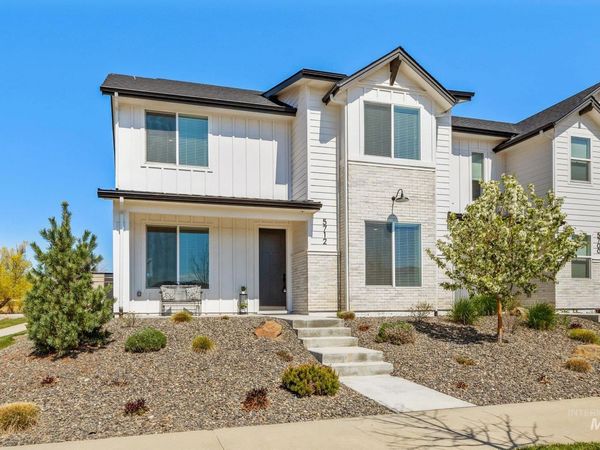 5712 W Elk Trail St, Eagle, ID 83714