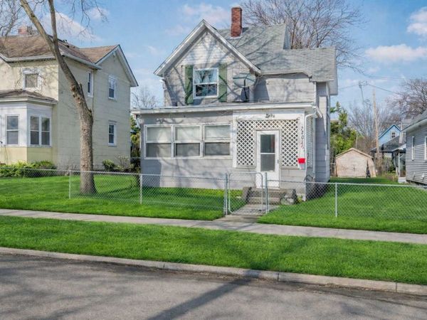 726 30th Avenue N, Minneapolis, MN 55411