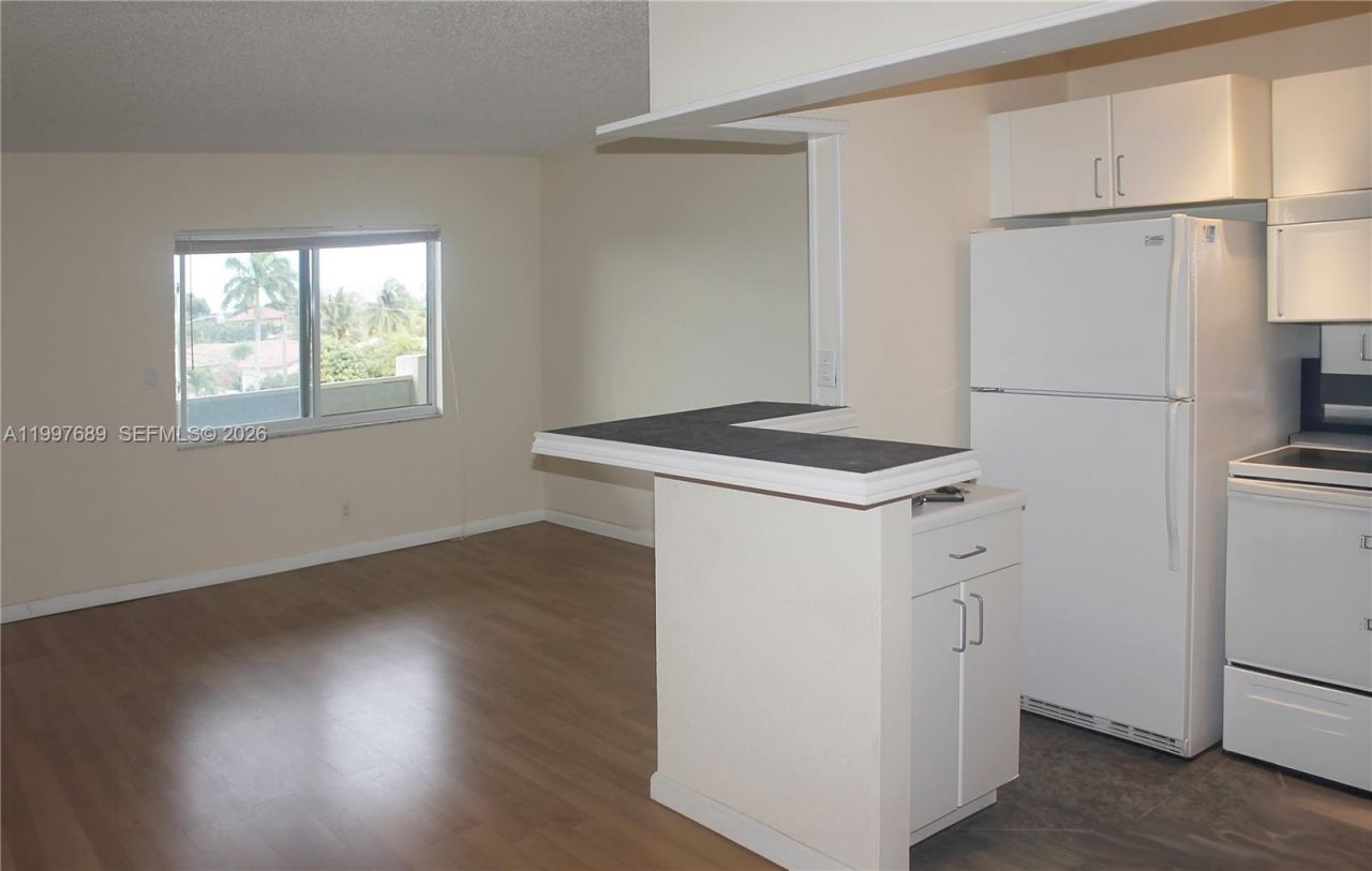 1400 NE 54th St, Unit 306, Fort Lauderdale, FL 33334 Photo
